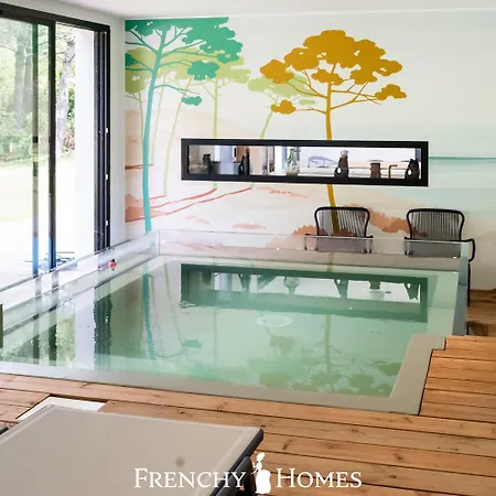 别墅 Neuve Piscine Interieure 18pers