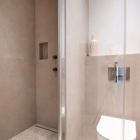 别墅 Neuve Piscine Interieure 18pers